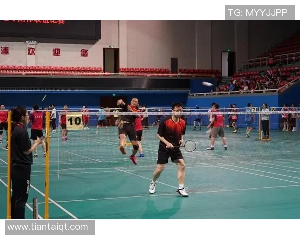 上海羽毛球队在全国锦标赛积分榜上以53分稳居第一名展现强劲实力