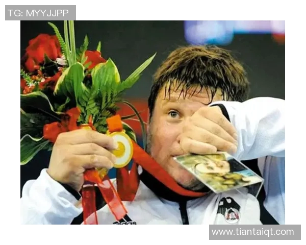 体力超群的足球明星们如何在赛场上展现无与伦比的竞技状态与持久力