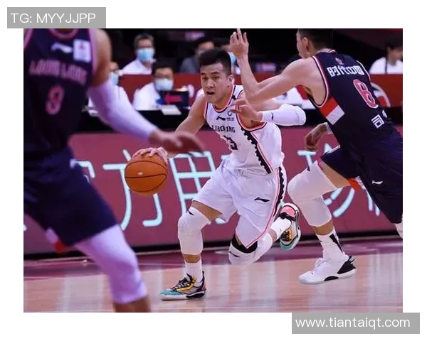 广州篮球队盯防策略分析与比赛表现的得失总结